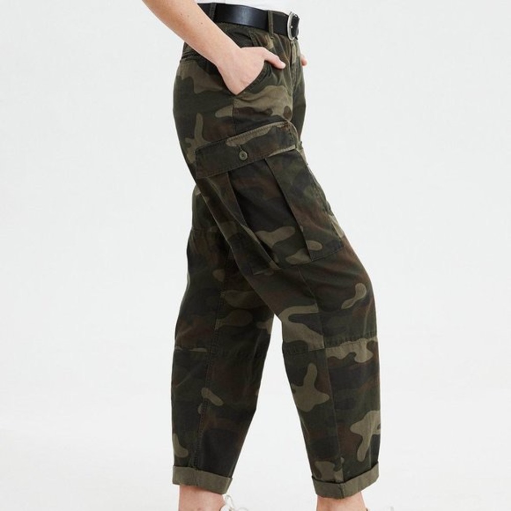 American Eagle Camo Fatigue Cargo Pants